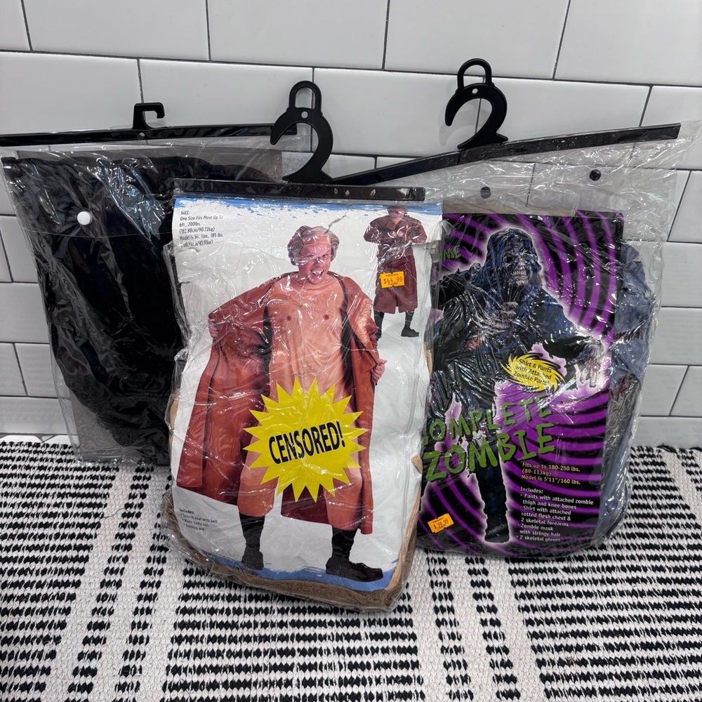Lot of Halloween Costumes (5) - Picture 1 of 6
